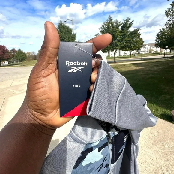 Reebok NWT Boys 2‎ Piece Grey Full Zip Track Jacket & Jogger Pants Set Size 2T - Picture 7 of 13